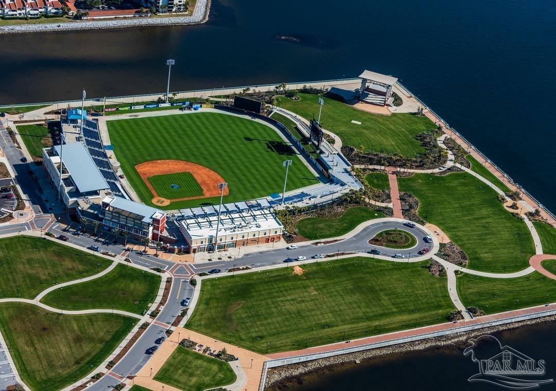 1477 Seaside Cir, Navarre Beach, FL 32566