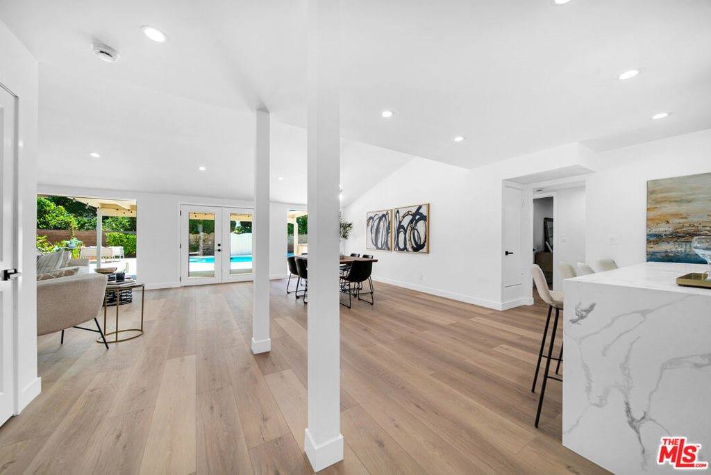 10200 Shoshone Avenue, Northridge, CA 91325