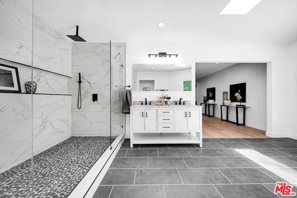 10200 Shoshone Avenue, Northridge, CA 91325