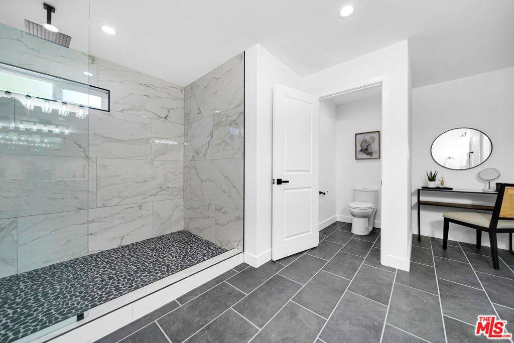 10200 Shoshone Avenue, Northridge, CA 91325