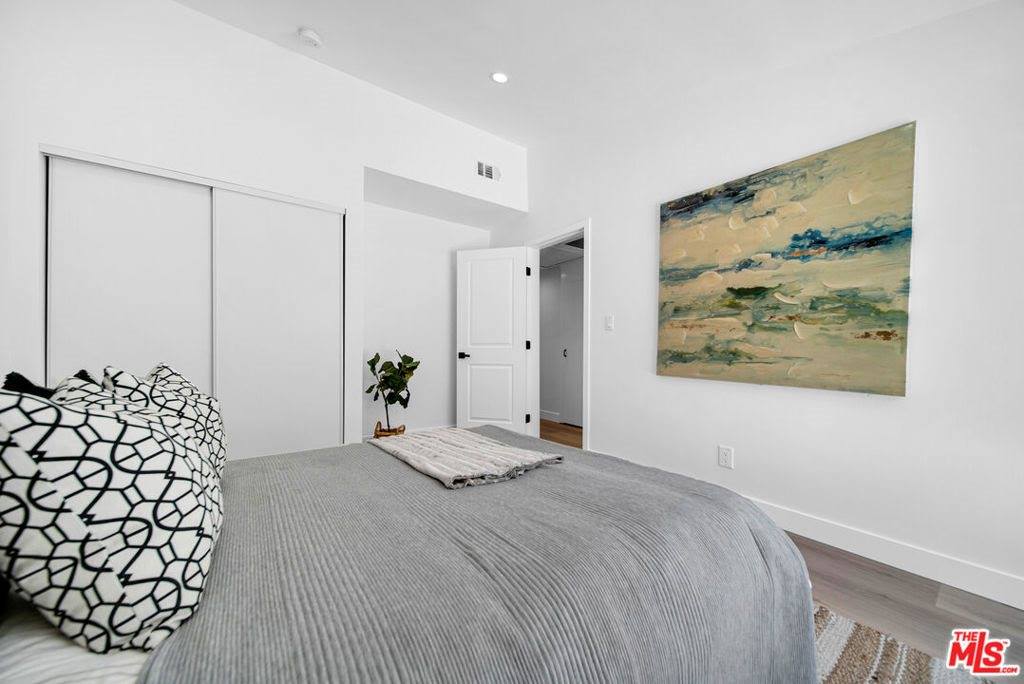 10200 Shoshone Avenue, Northridge, CA 91325