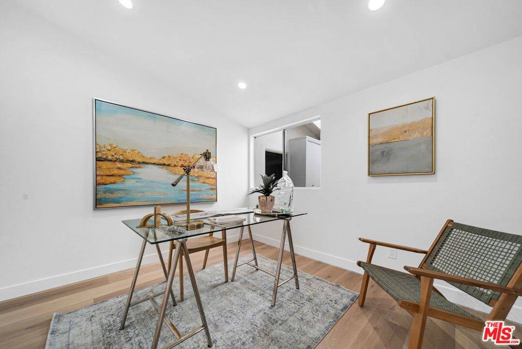 10200 Shoshone Avenue, Northridge, CA 91325