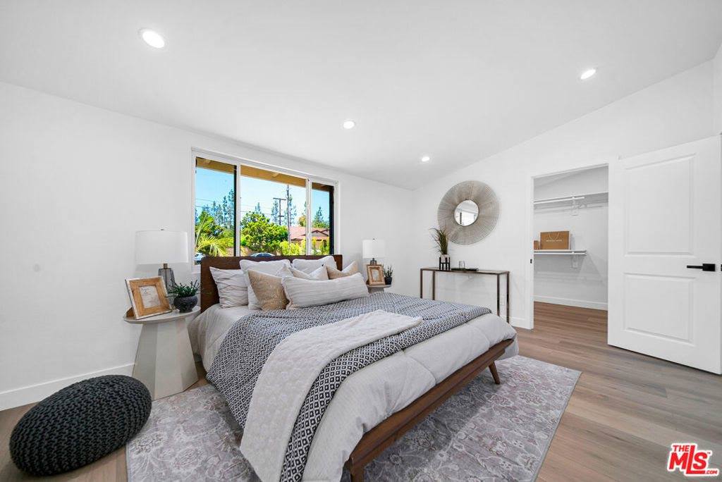 10200 Shoshone Avenue, Northridge, CA 91325