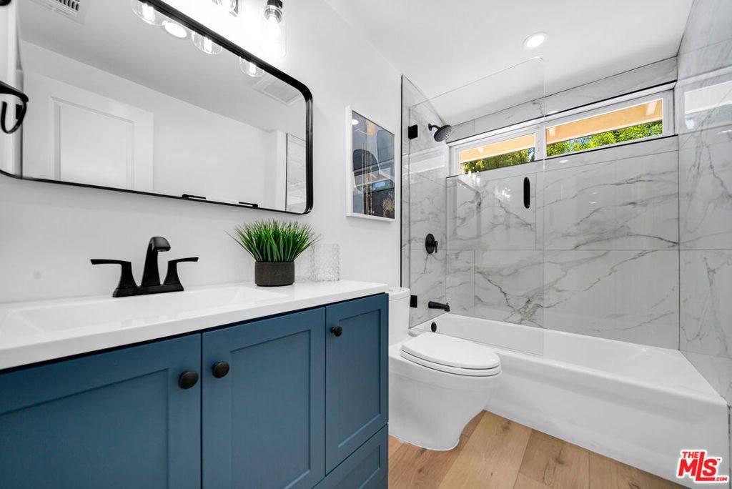 10200 Shoshone Avenue, Northridge, CA 91325