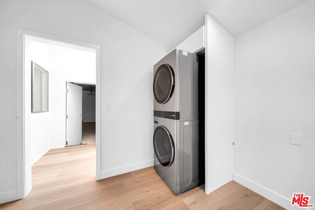 10200 Shoshone Avenue, Northridge, CA 91325