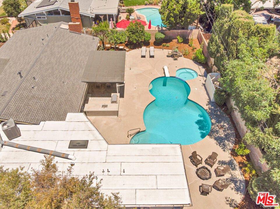 10200 Shoshone Avenue, Northridge, CA 91325