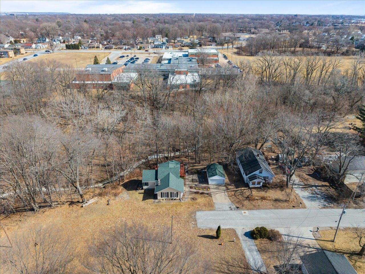 1440 45th Street, Moline, IL 61265