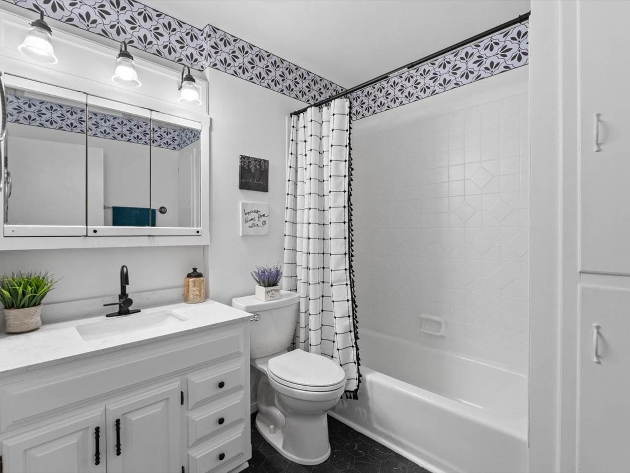 1440 45th Street, Moline, IL 61265