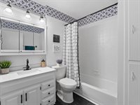 1440 45th Street, Moline, IL 61265