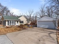 1440 45th Street, Moline, IL 61265