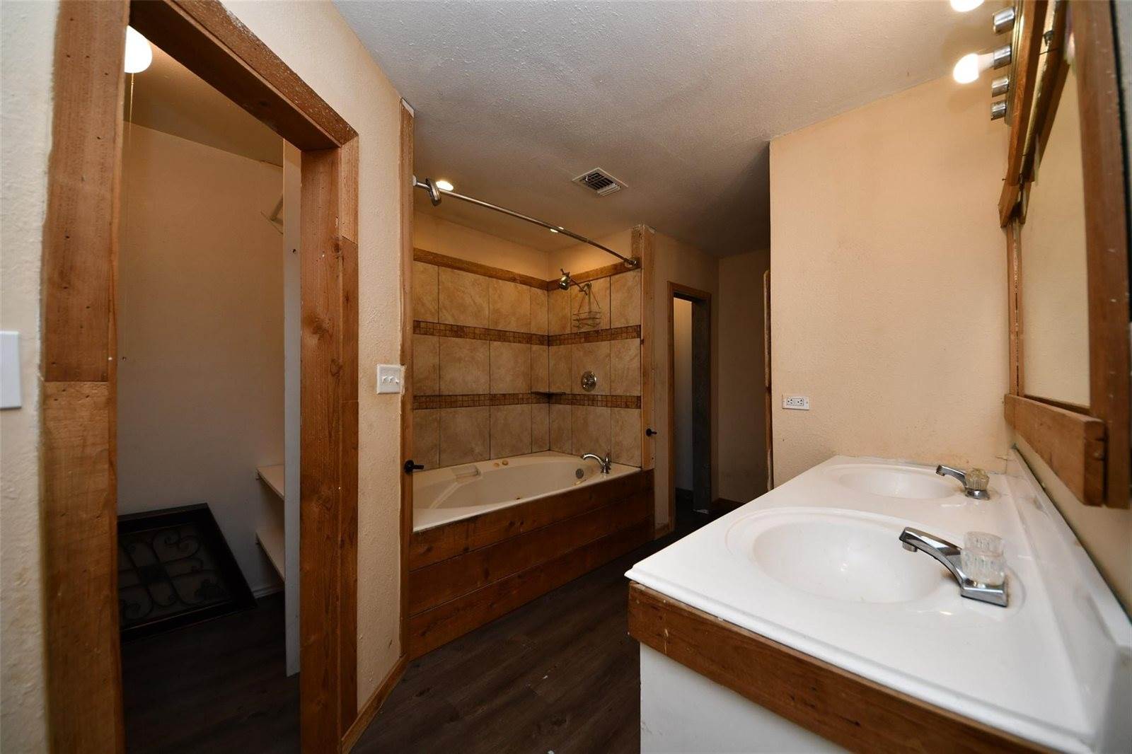 20918 Dunn, New Caney, TX 77357