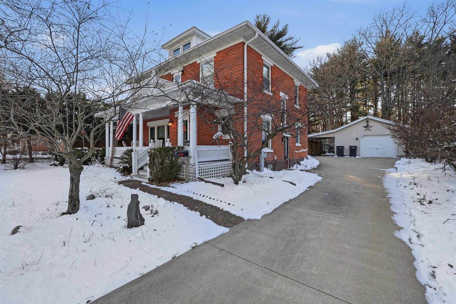 404 High Street, Waupaca, WI 54981
