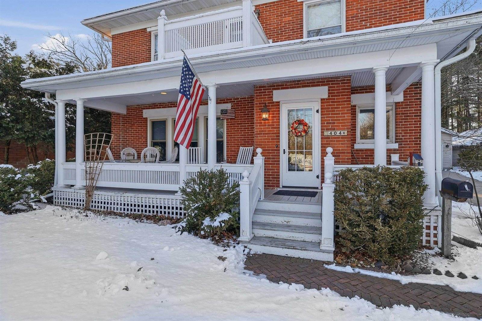 404 High Street, Waupaca, WI 54981