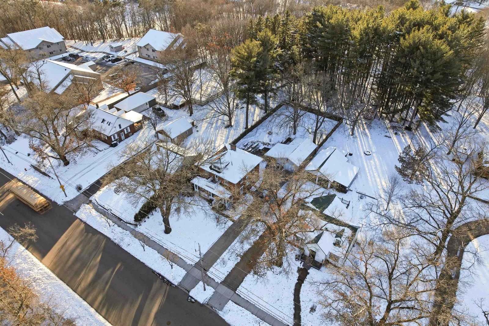 404 High Street, Waupaca, WI 54981