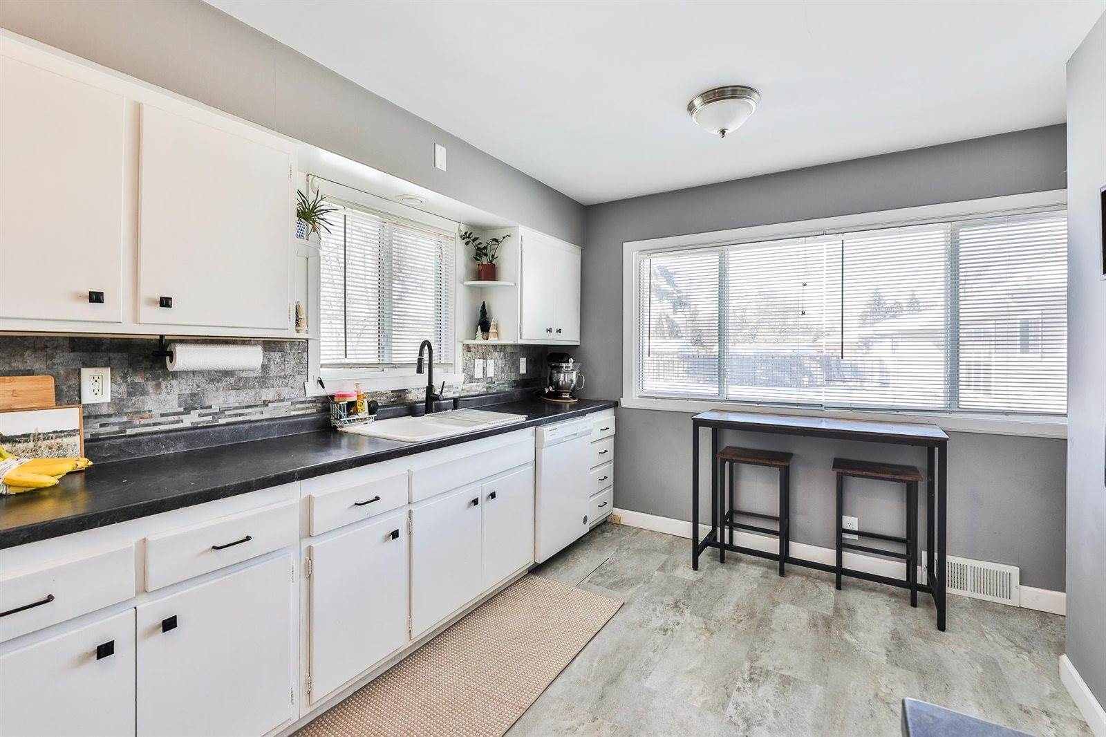 320 22nd Avenue South, Moorhead, MN 56560