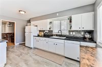 320 22nd Avenue South, Moorhead, MN 56560