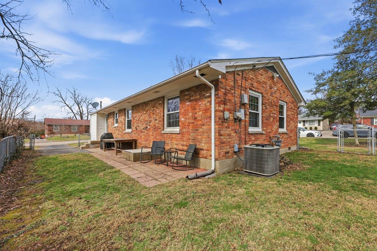 446 Yale Drive, Lexington, KY 40517