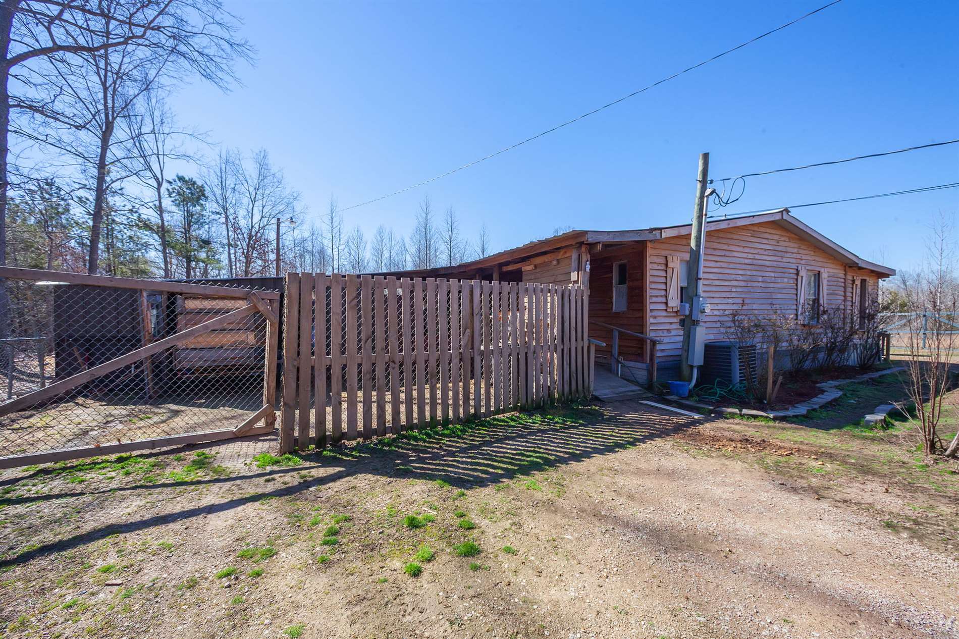 1290 Sycamore Dr, Morris Chapel, TN 38361