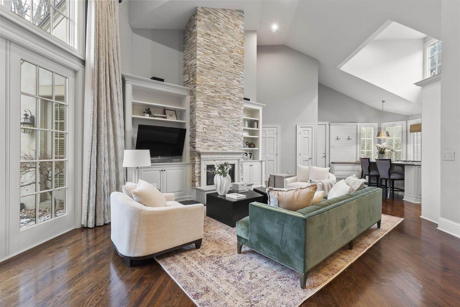 3507 River Avon Circle, Columbus, OH 43221