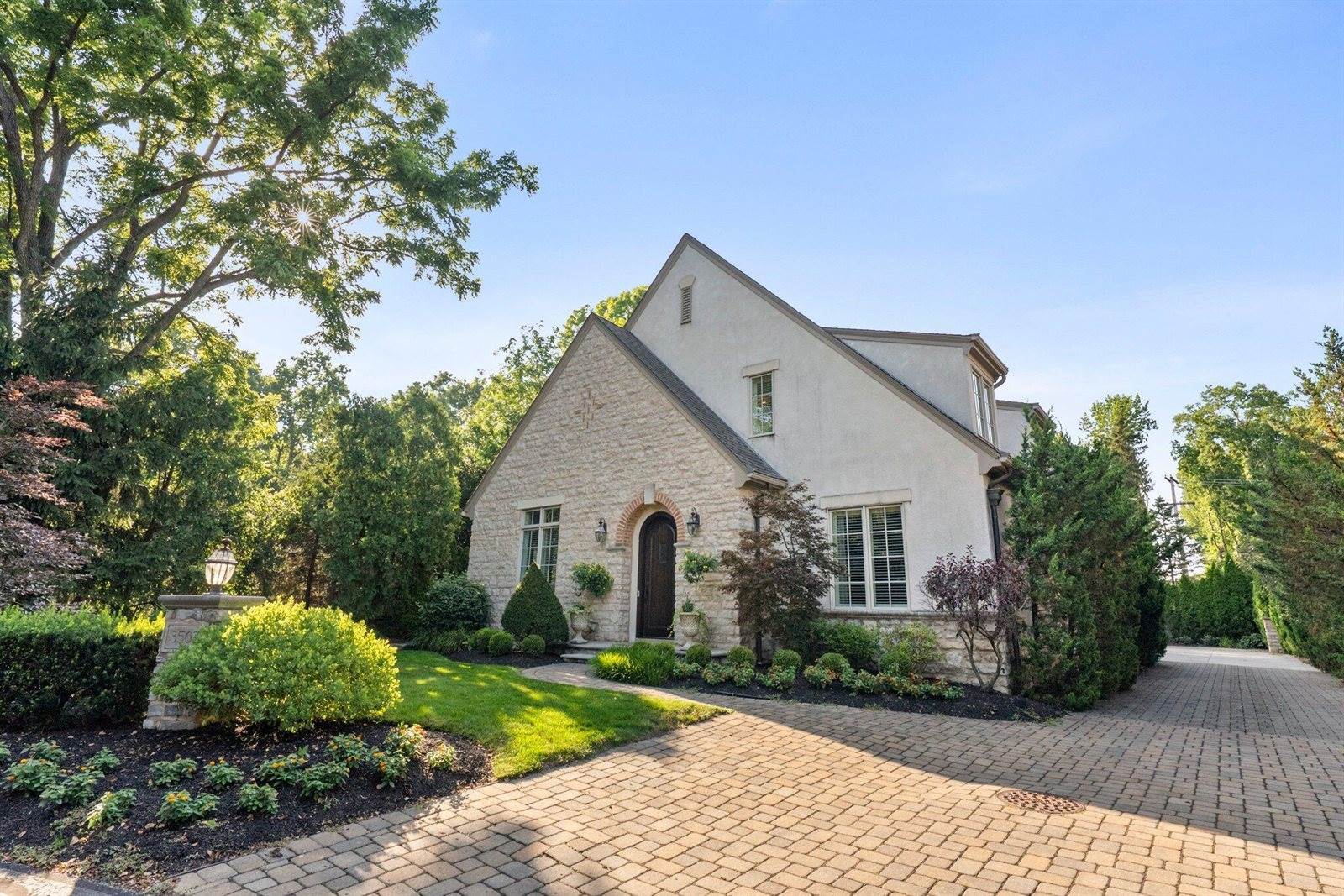 3507 River Avon Circle, Columbus, OH 43221