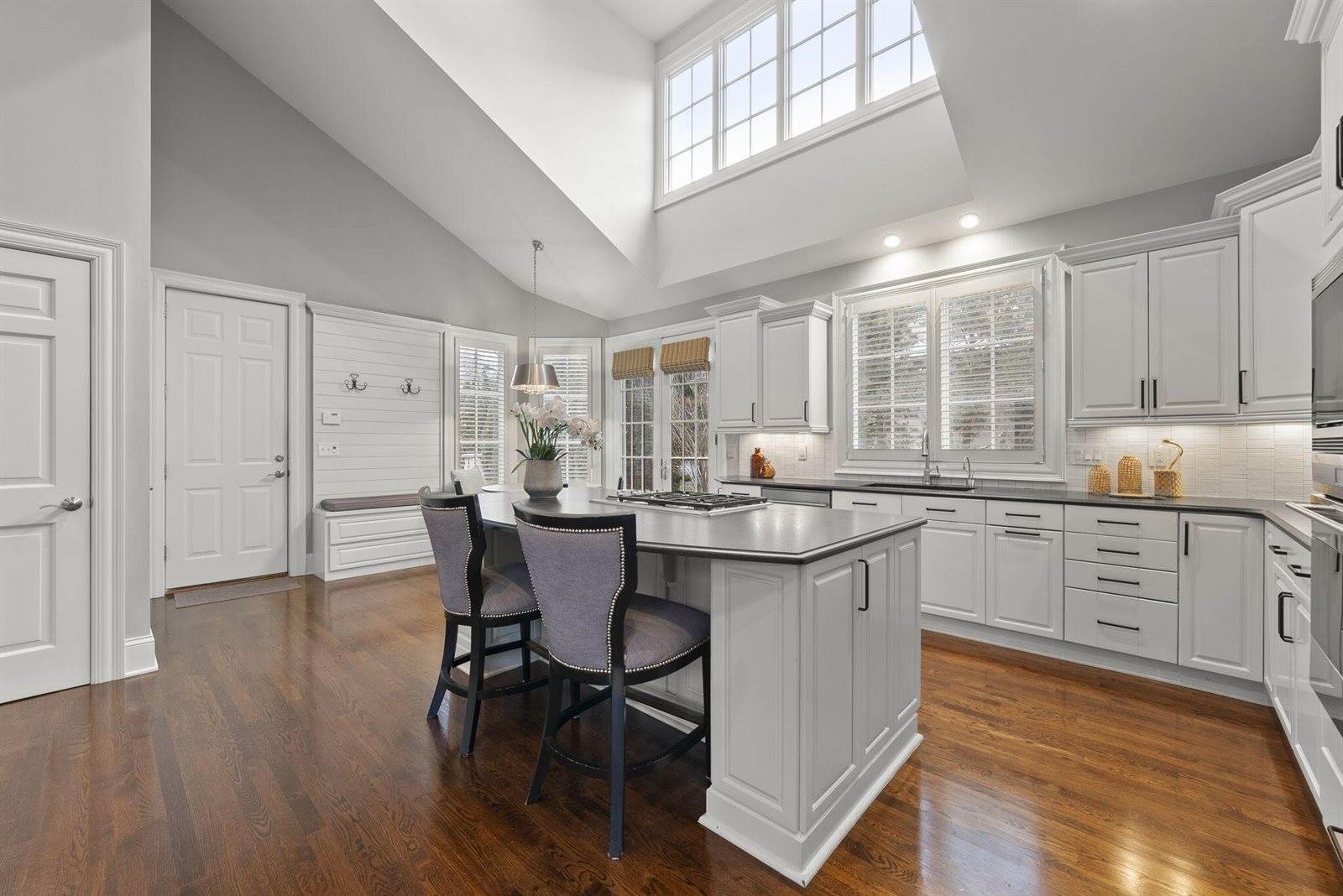 3507 River Avon Circle, Columbus, OH 43221