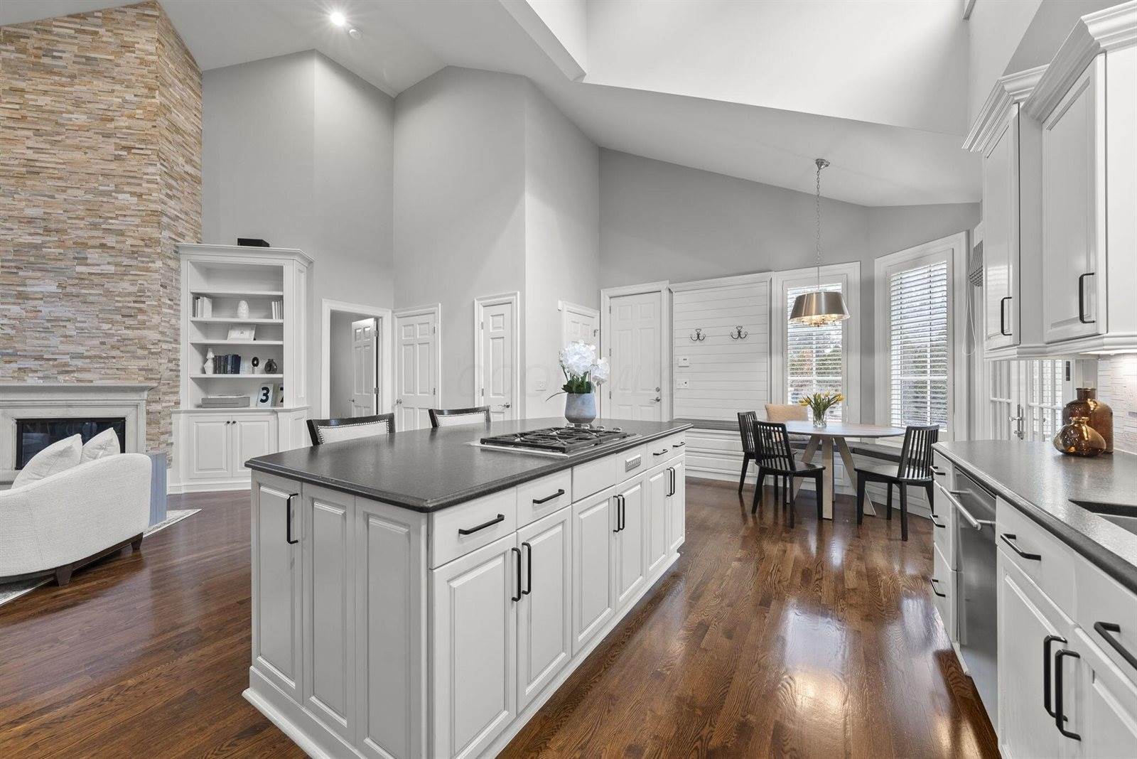 3507 River Avon Circle, Columbus, OH 43221