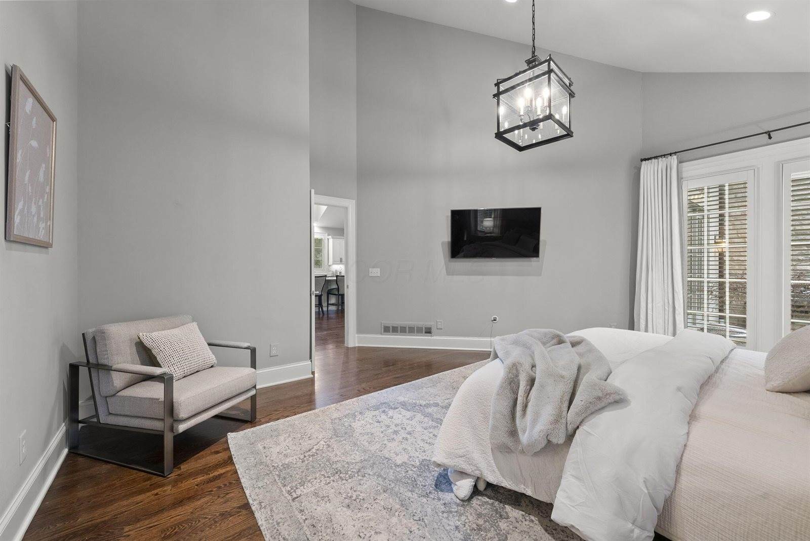 3507 River Avon Circle, Columbus, OH 43221