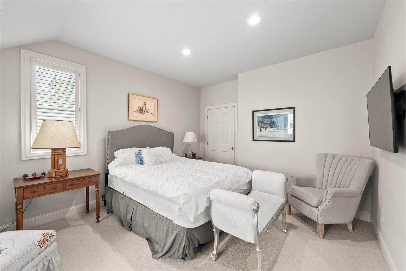 3507 River Avon Circle, Columbus, OH 43221