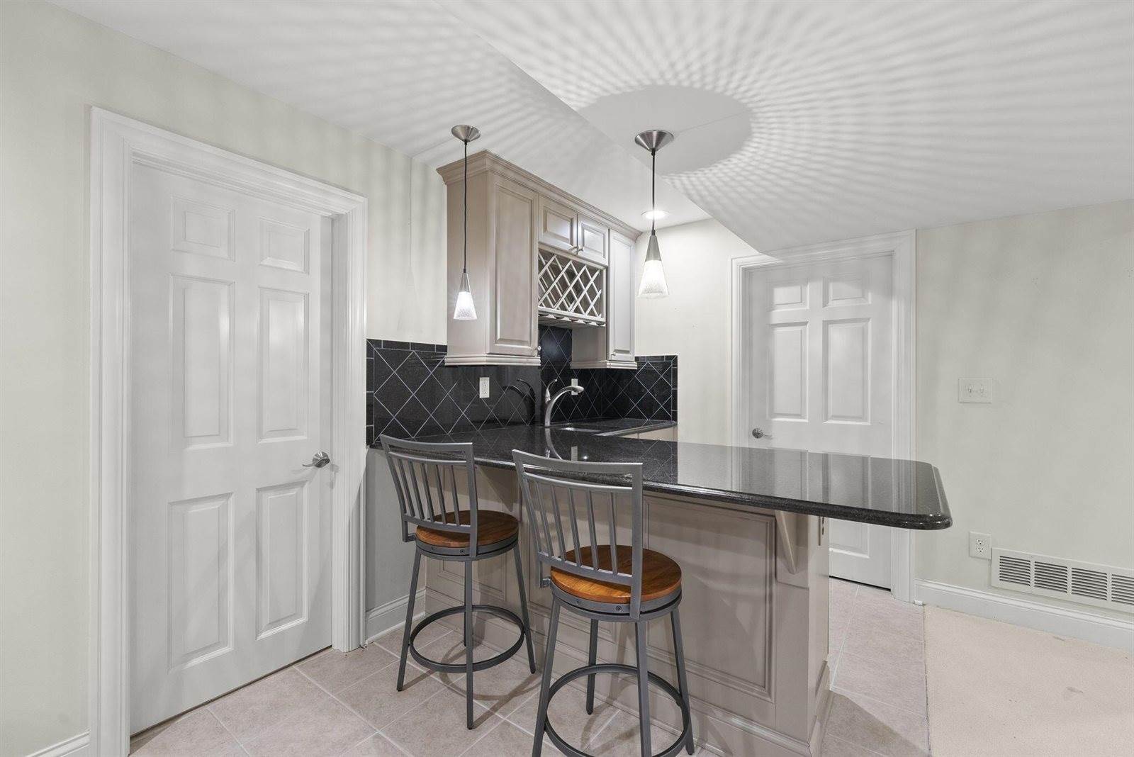 3507 River Avon Circle, Columbus, OH 43221