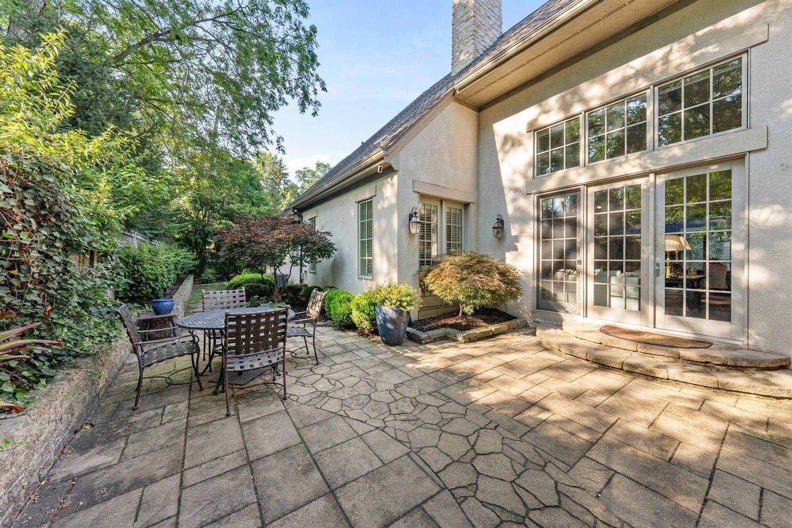 3507 River Avon Circle, Columbus, OH 43221