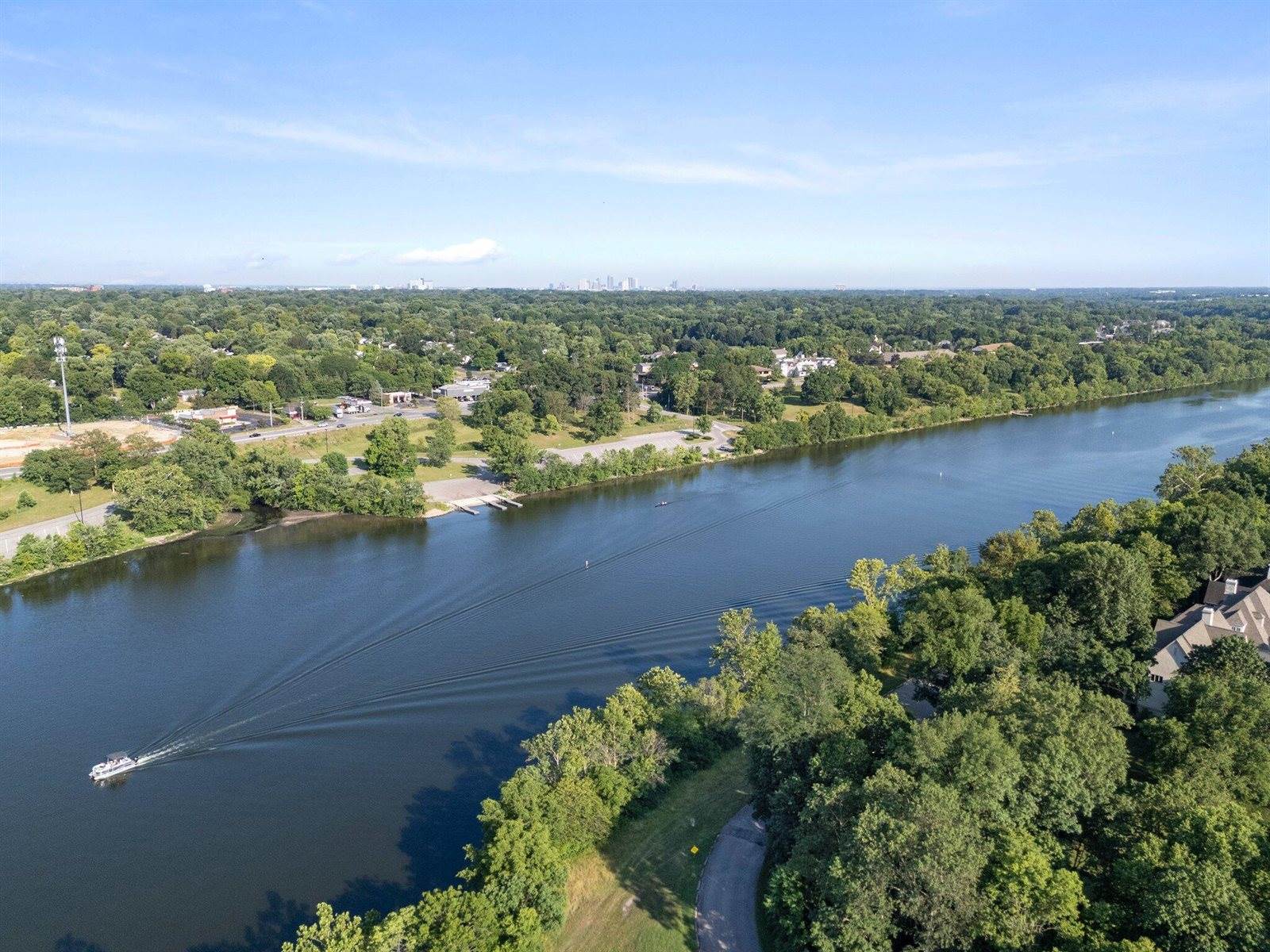 3507 River Avon Circle, Columbus, OH 43221