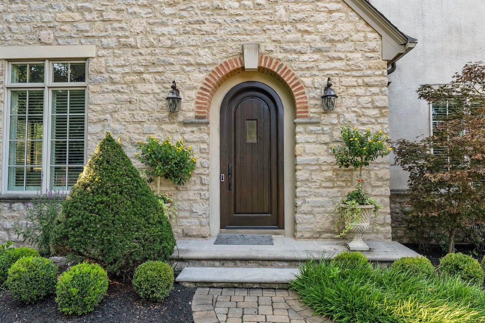 3507 River Avon Circle, Columbus, OH 43221