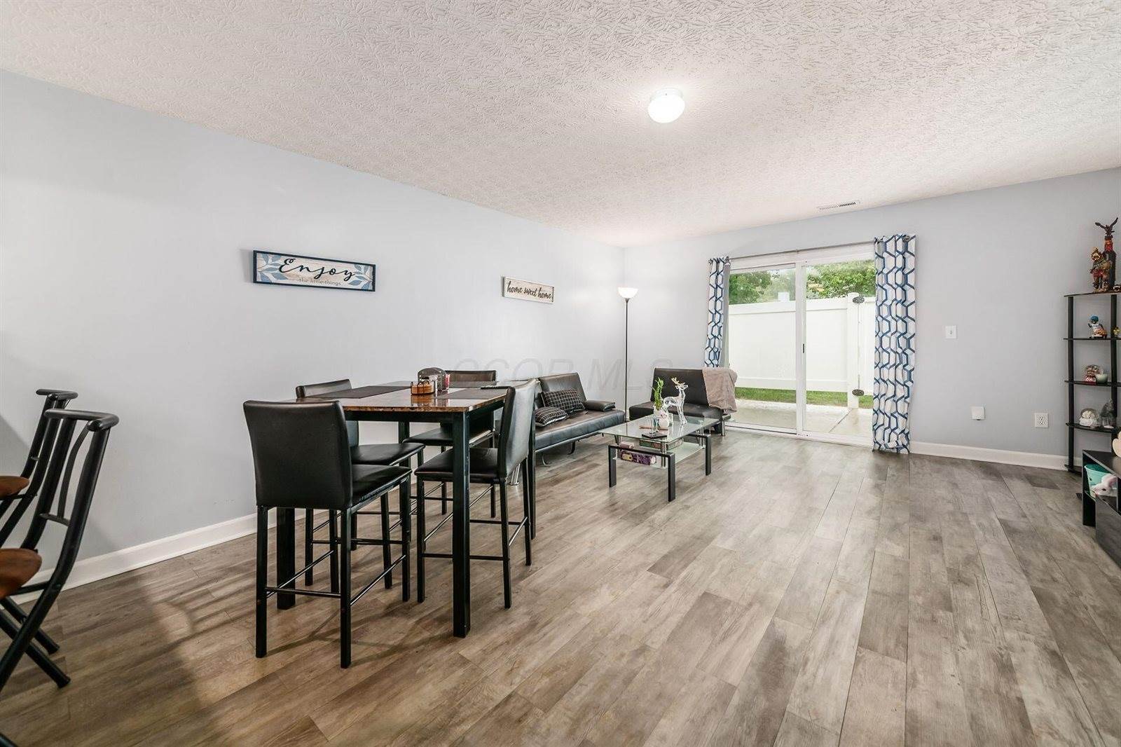 6977 Remsen Drive, Canal Winchester, OH 43110