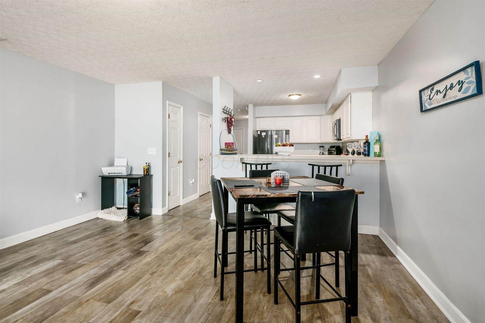 6977 Remsen Drive, Canal Winchester, OH 43110