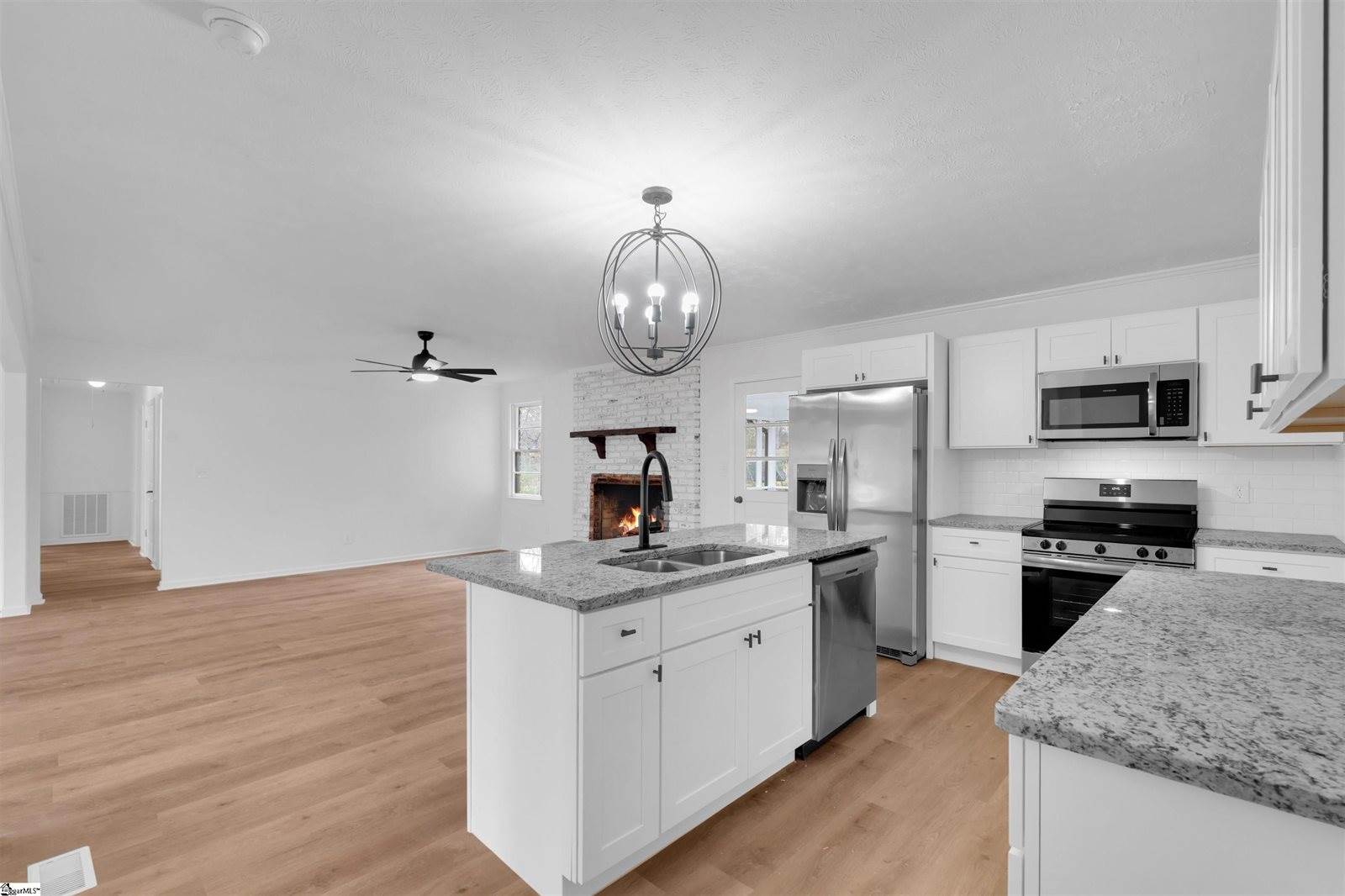 212 Barrett, Mauldin, SC 29662