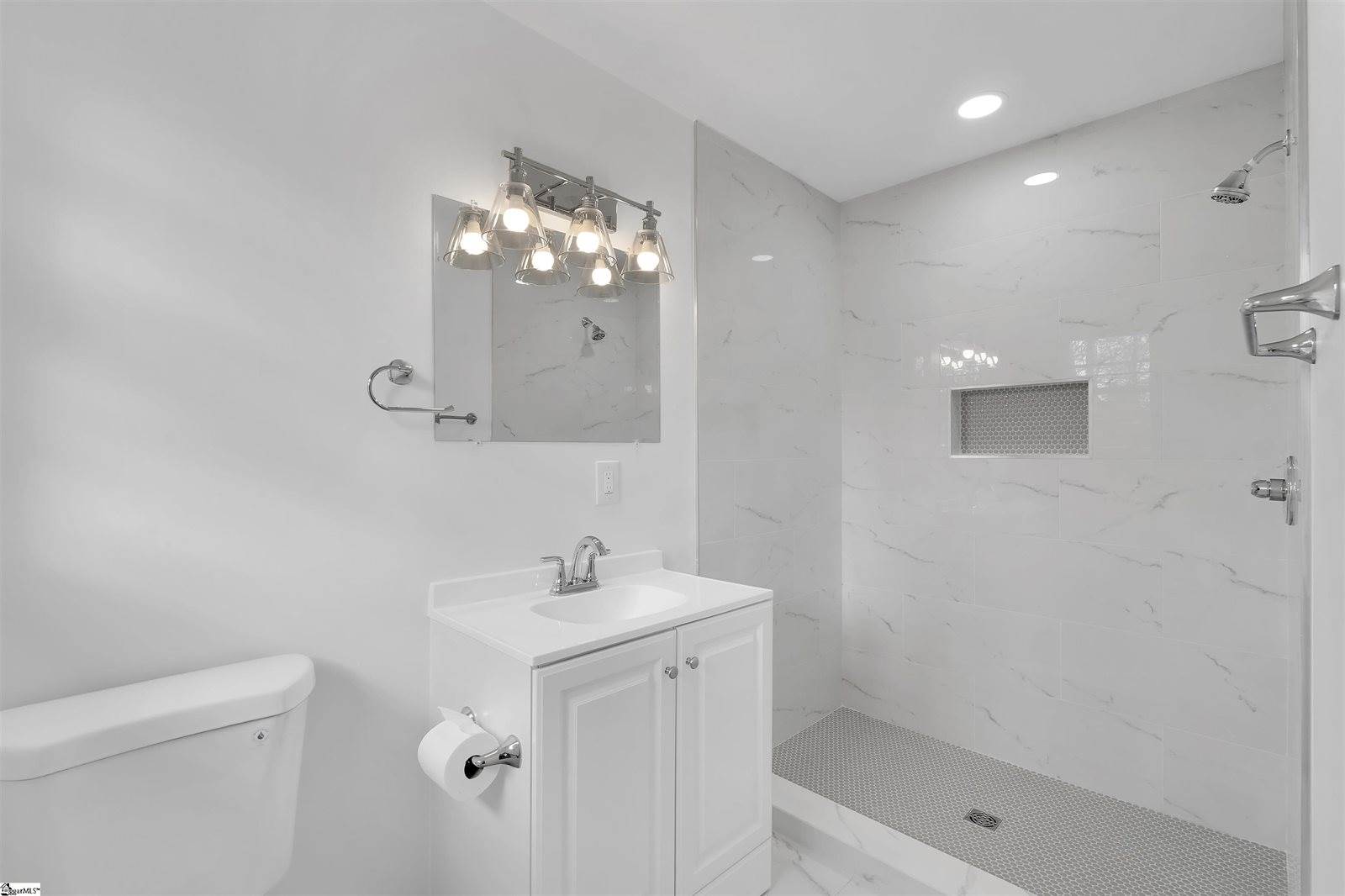 212 Barrett, Mauldin, SC 29662