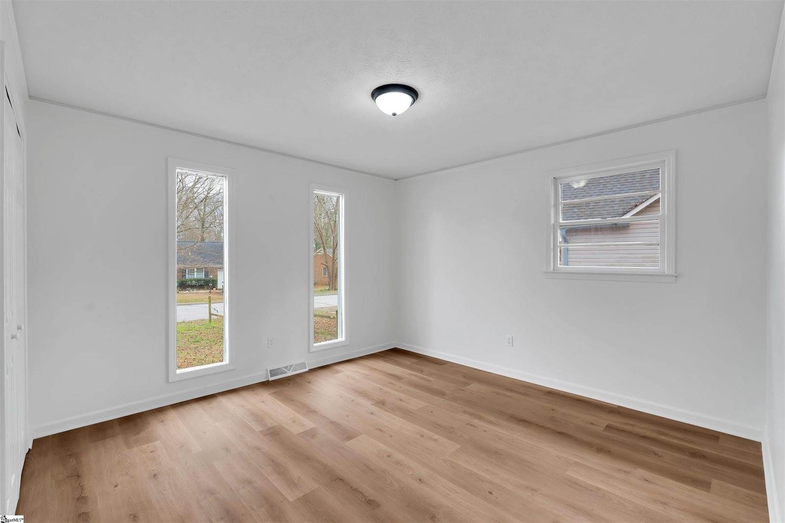 212 Barrett, Mauldin, SC 29662