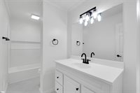 212 Barrett, Mauldin, SC 29662