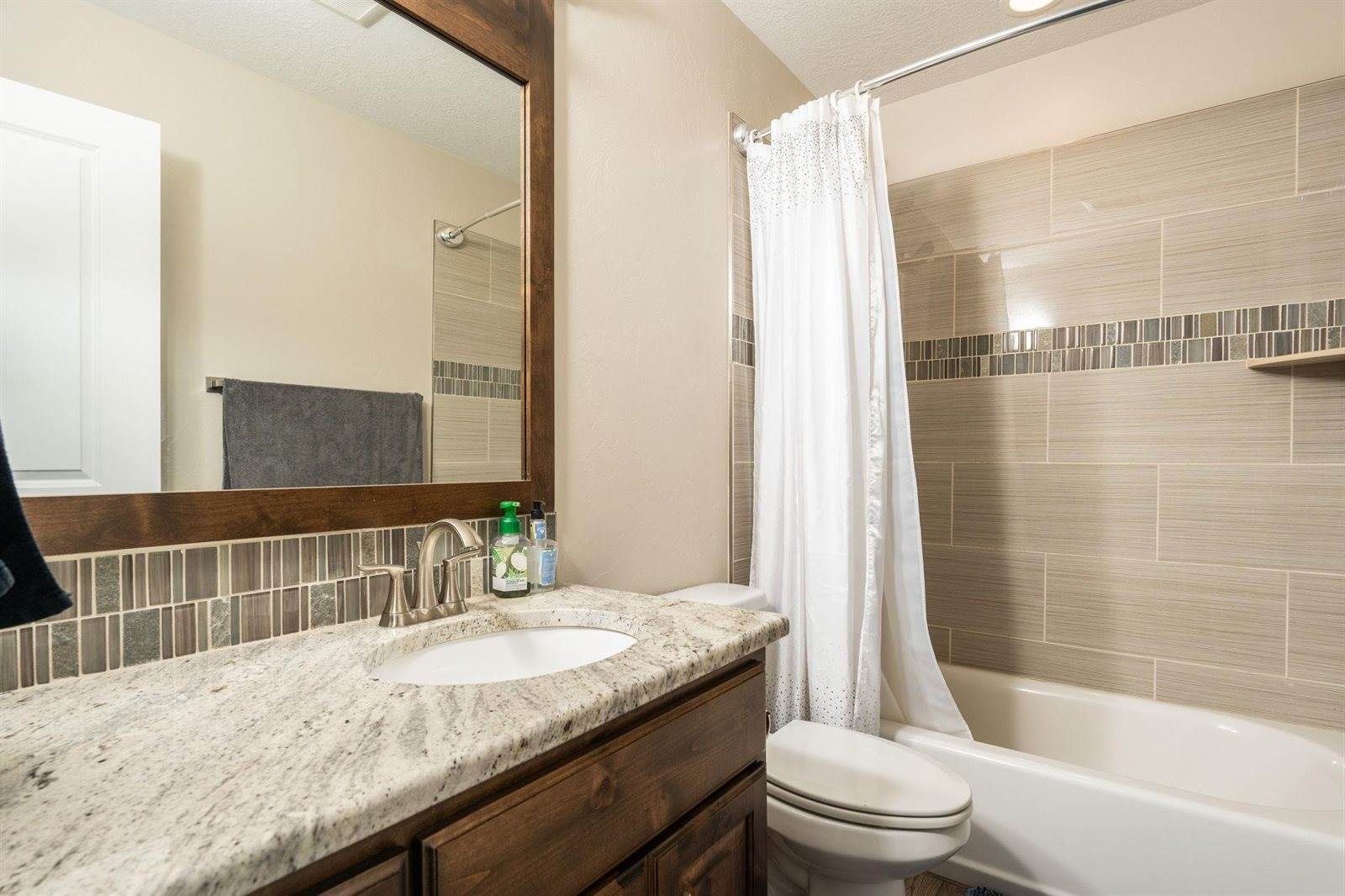 819 Lucy Lane, Chubbuck, ID 83202