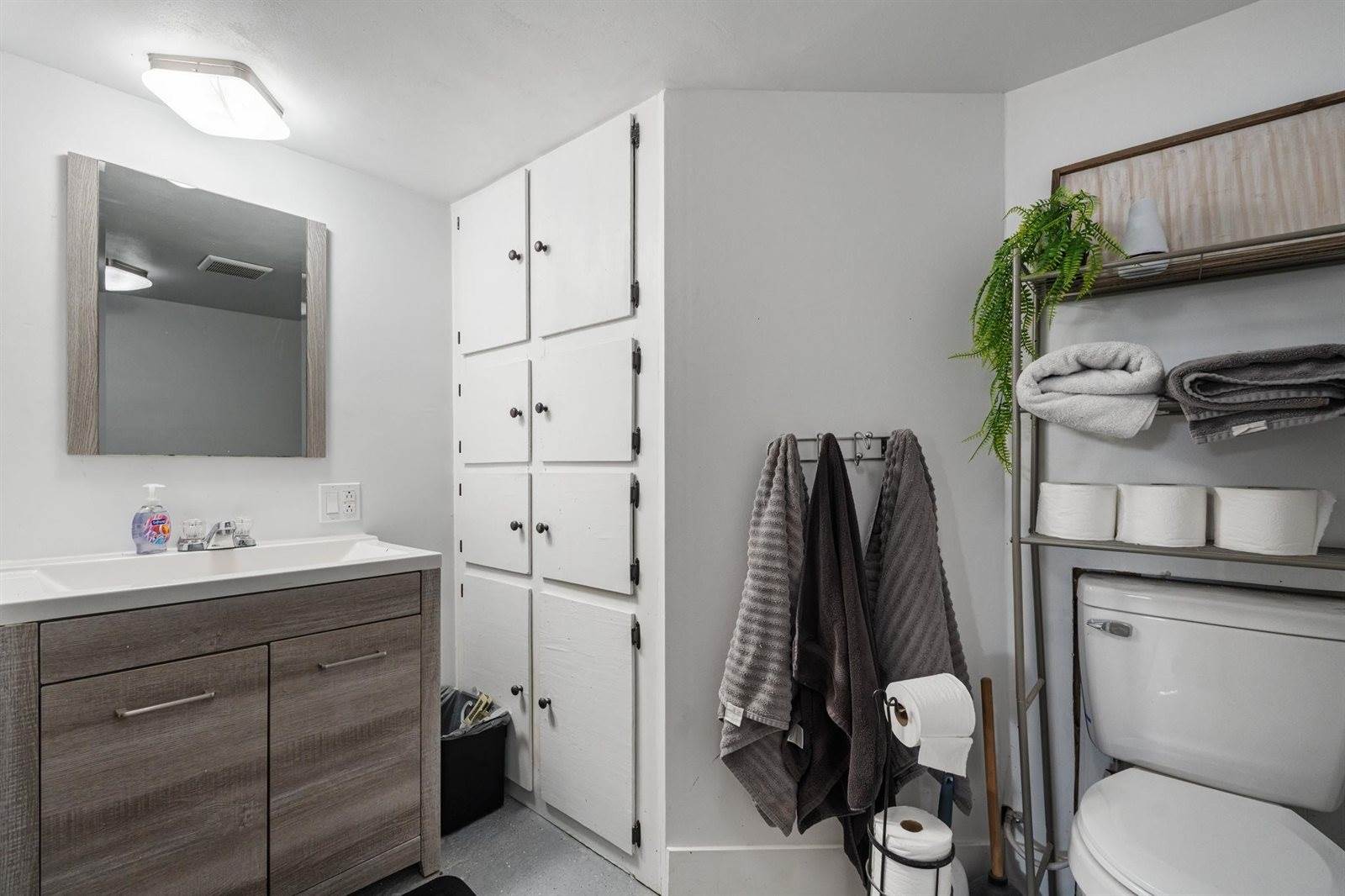 203 Tyler Street, American Falls, ID 83211