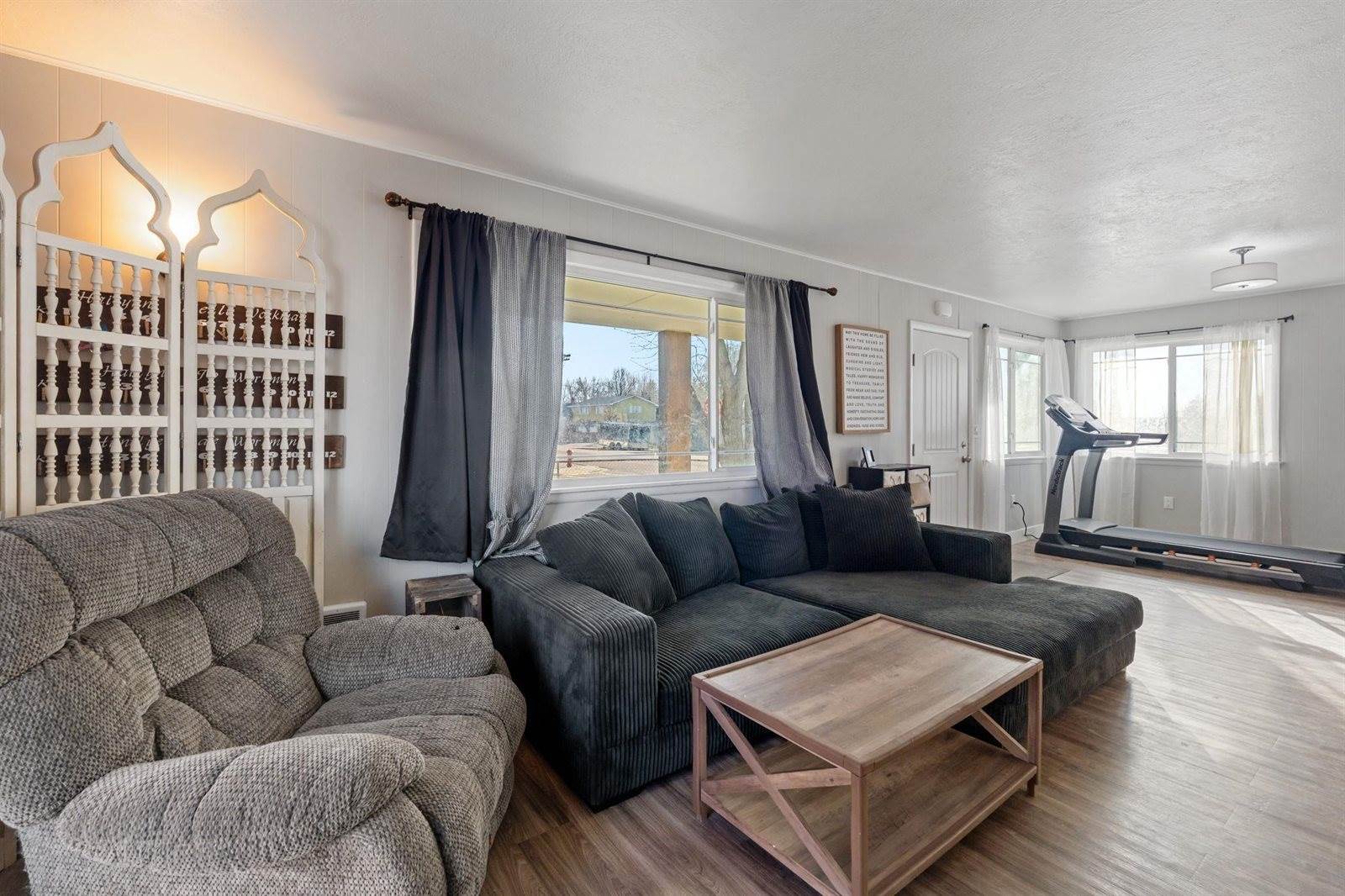 203 Tyler Street, American Falls, ID 83211