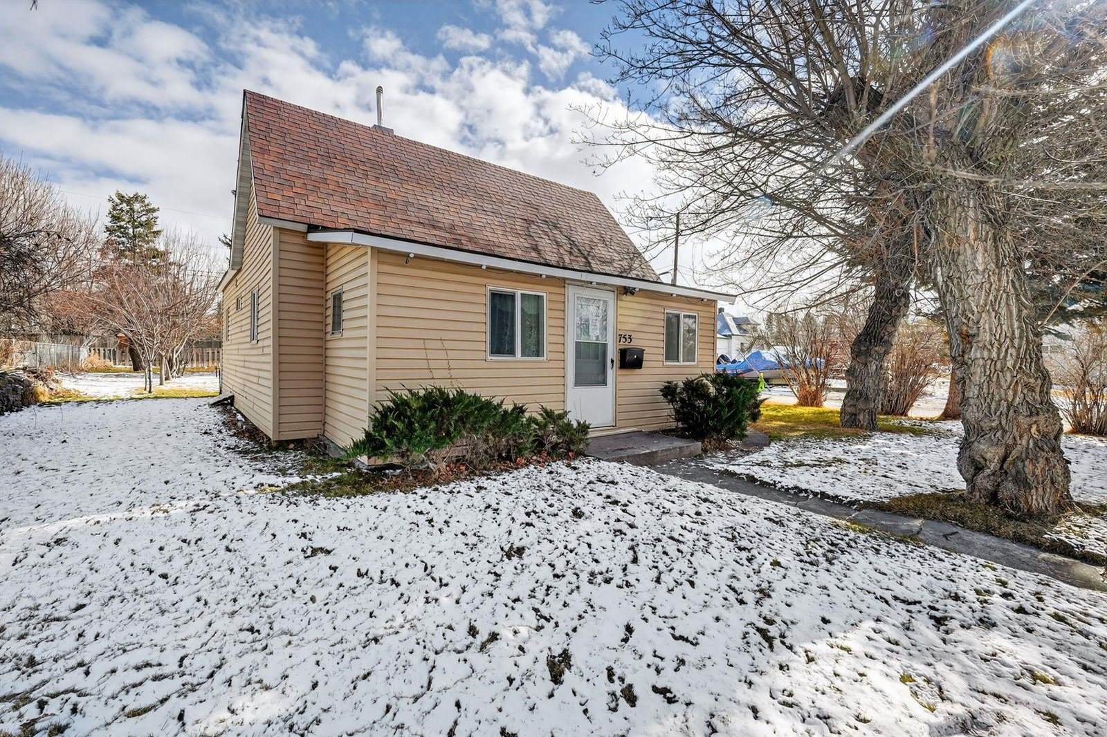 753 Fort Hall, American Falls, ID 83211