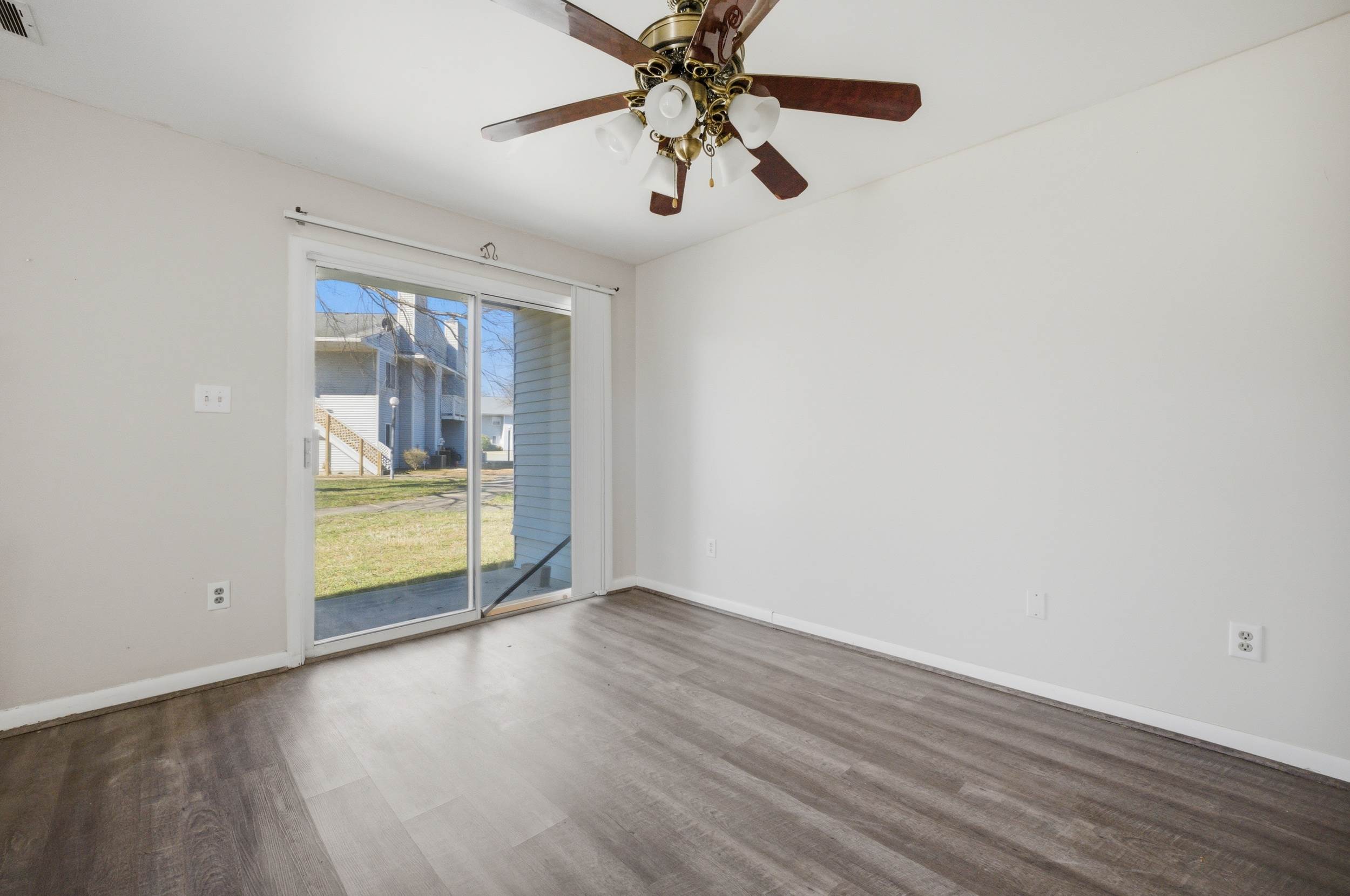 111 Roane Drive, Hampton, VA 23669