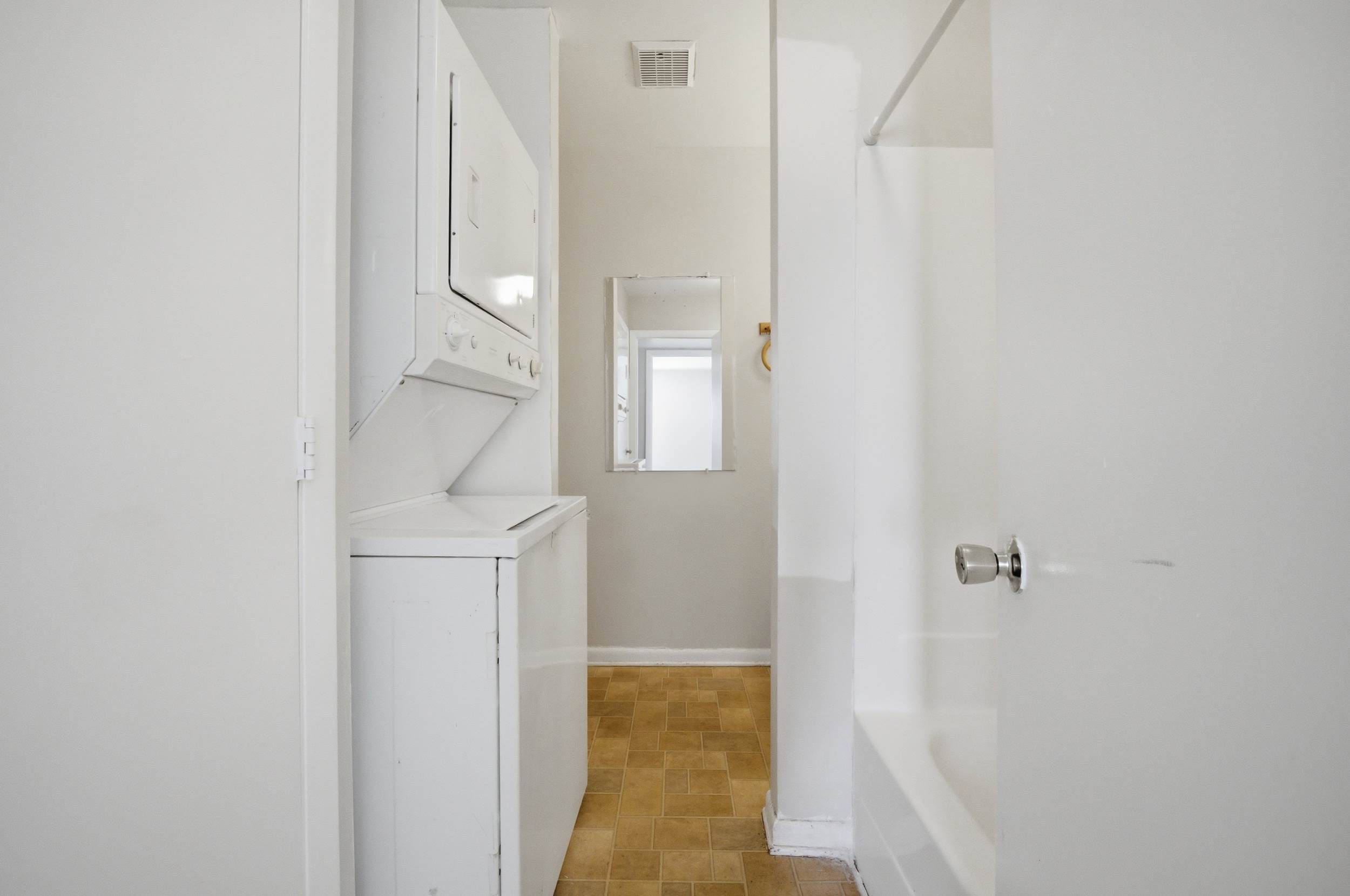 111 Roane Drive, Hampton, VA 23669