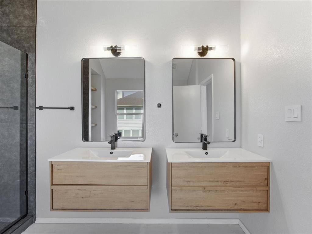 137 Heritage Drive, Crowley, TX 76036