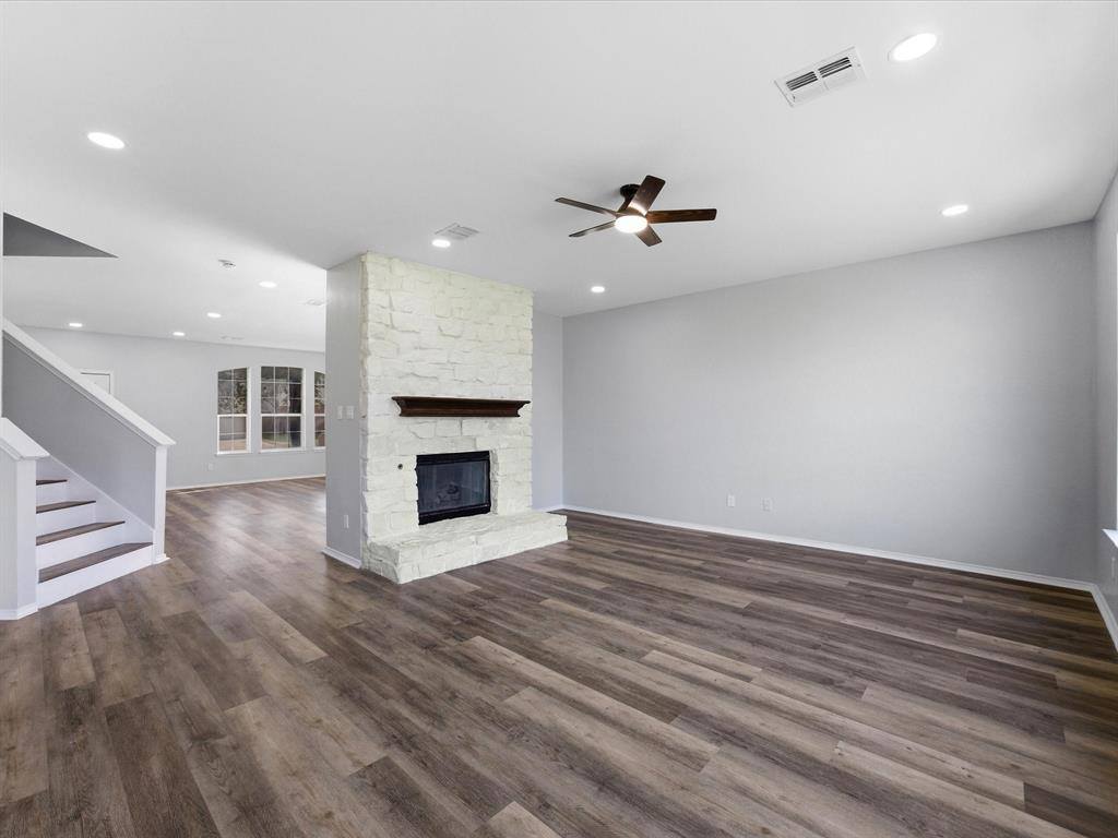 137 Heritage Drive, Crowley, TX 76036