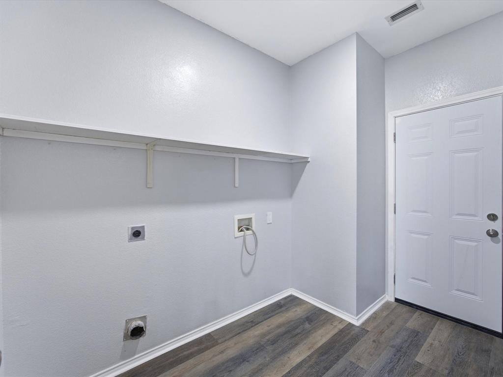 137 Heritage Drive, Crowley, TX 76036