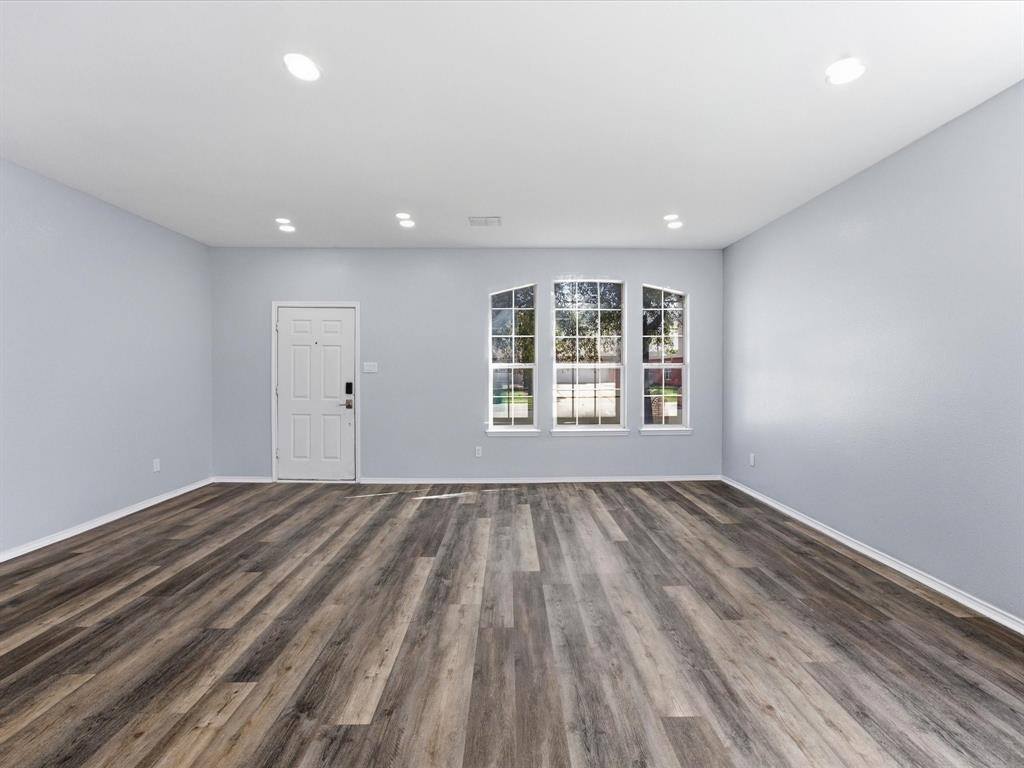 137 Heritage Drive, Crowley, TX 76036