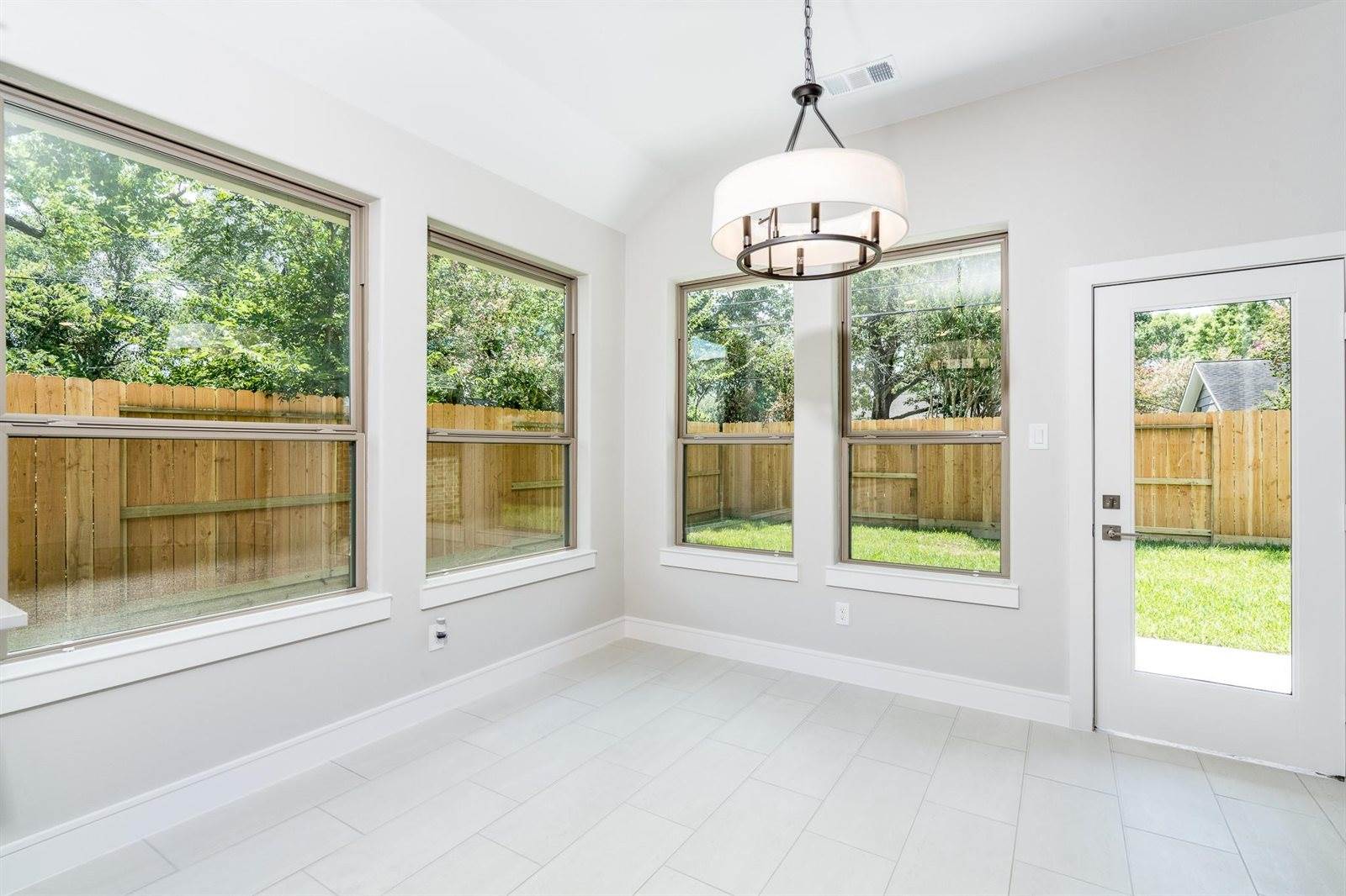 4601 Hummingbird Street, Houston, TX 77035