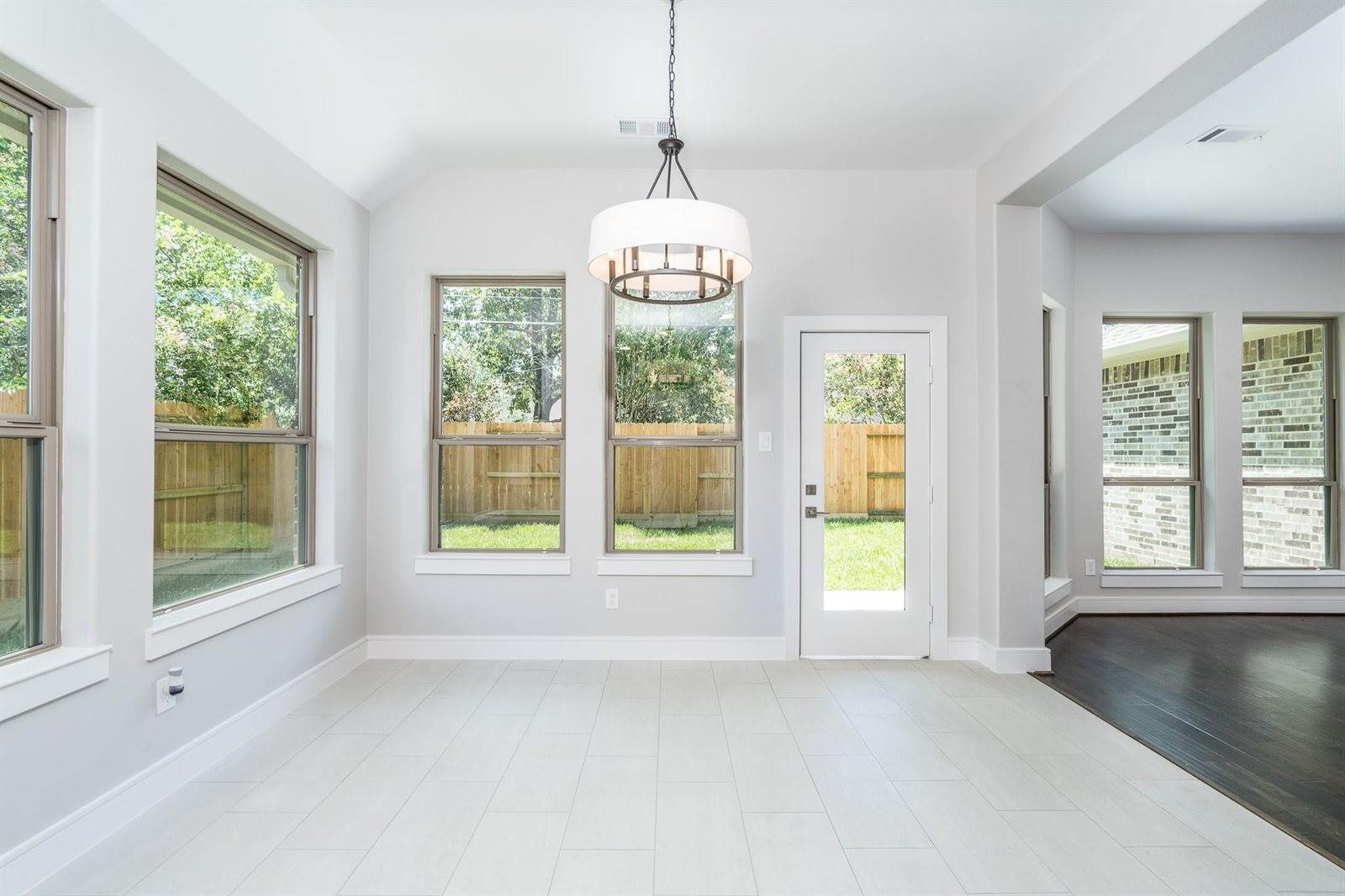 4601 Hummingbird Street, Houston, TX 77035